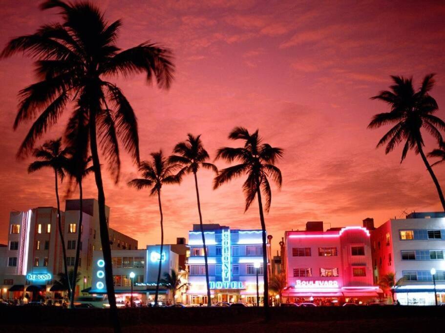 Apartment Right On The Beach! Miami Beach Dış mekan fotoğraf
